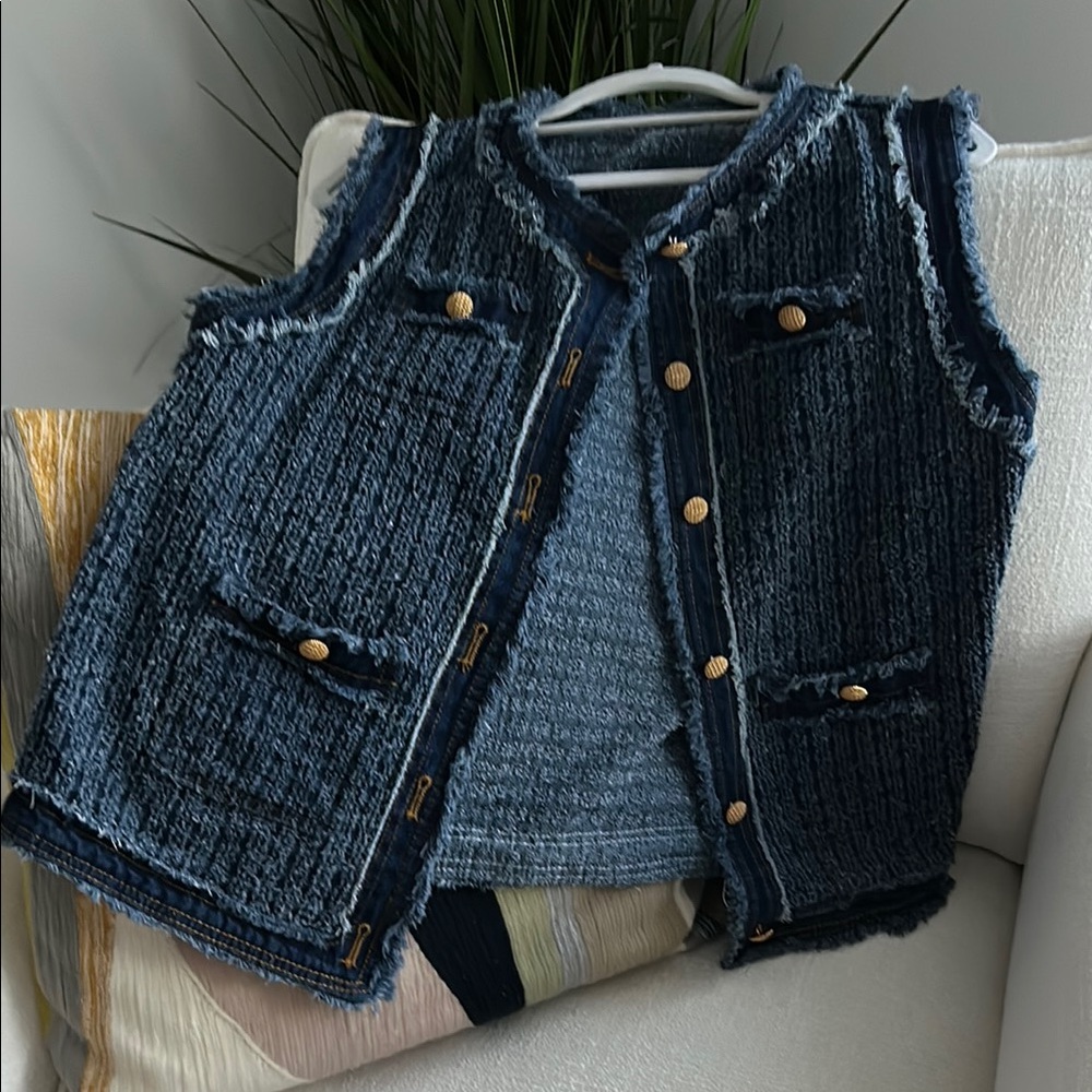 Stylish Blue Denim Vest
